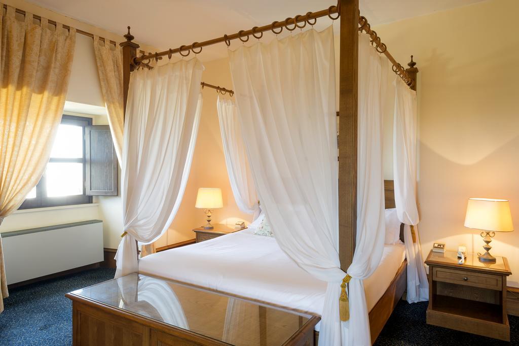Hotel Castello Chiola Dimora Storica Loreto Aprutino Zewnętrze zdjęcie