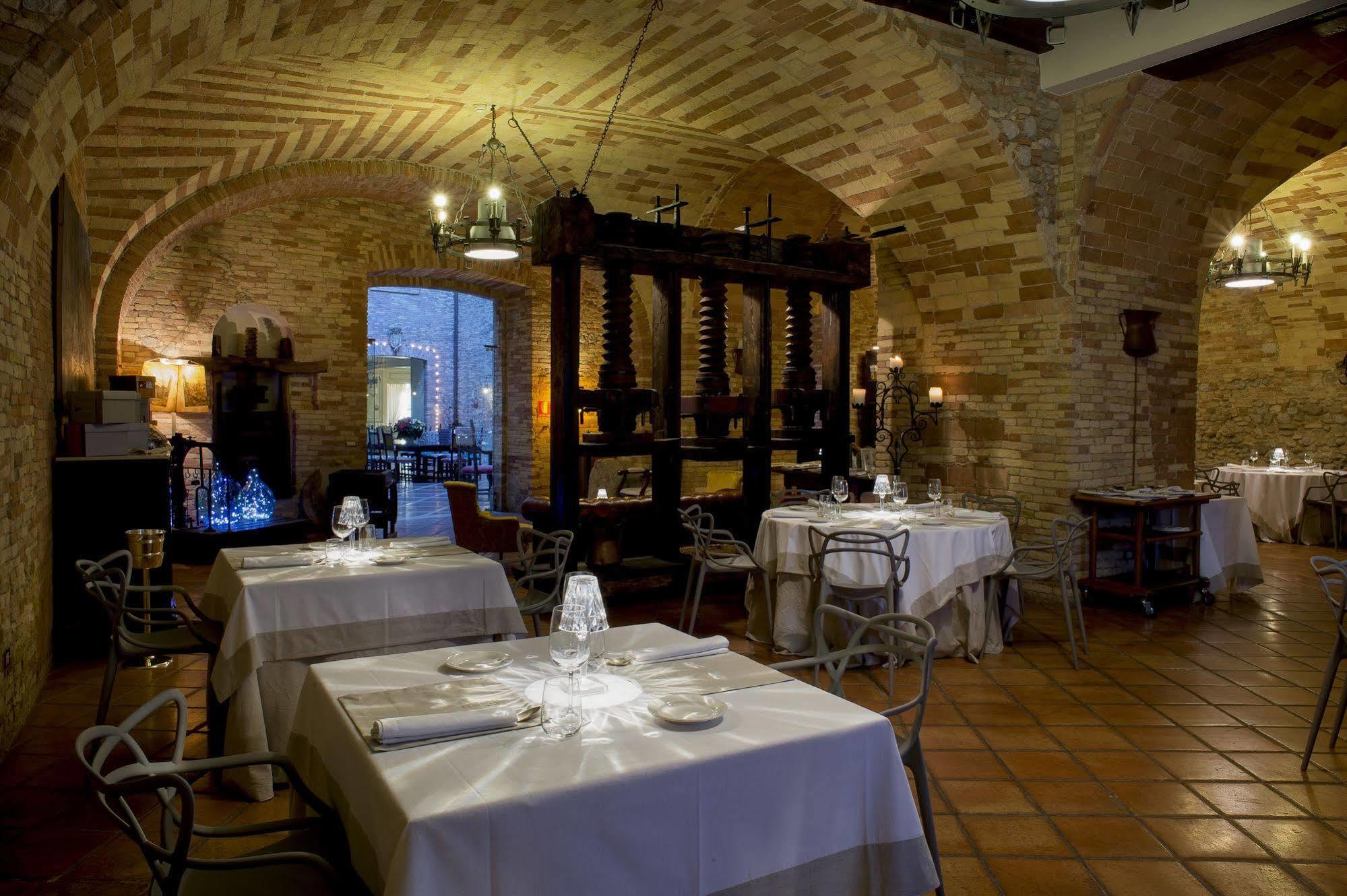 Hotel Castello Chiola Dimora Storica Loreto Aprutino Zewnętrze zdjęcie